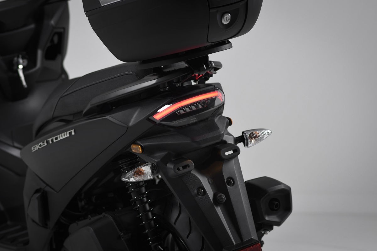  Kymco lancia il nuovo scooter Skytown 125